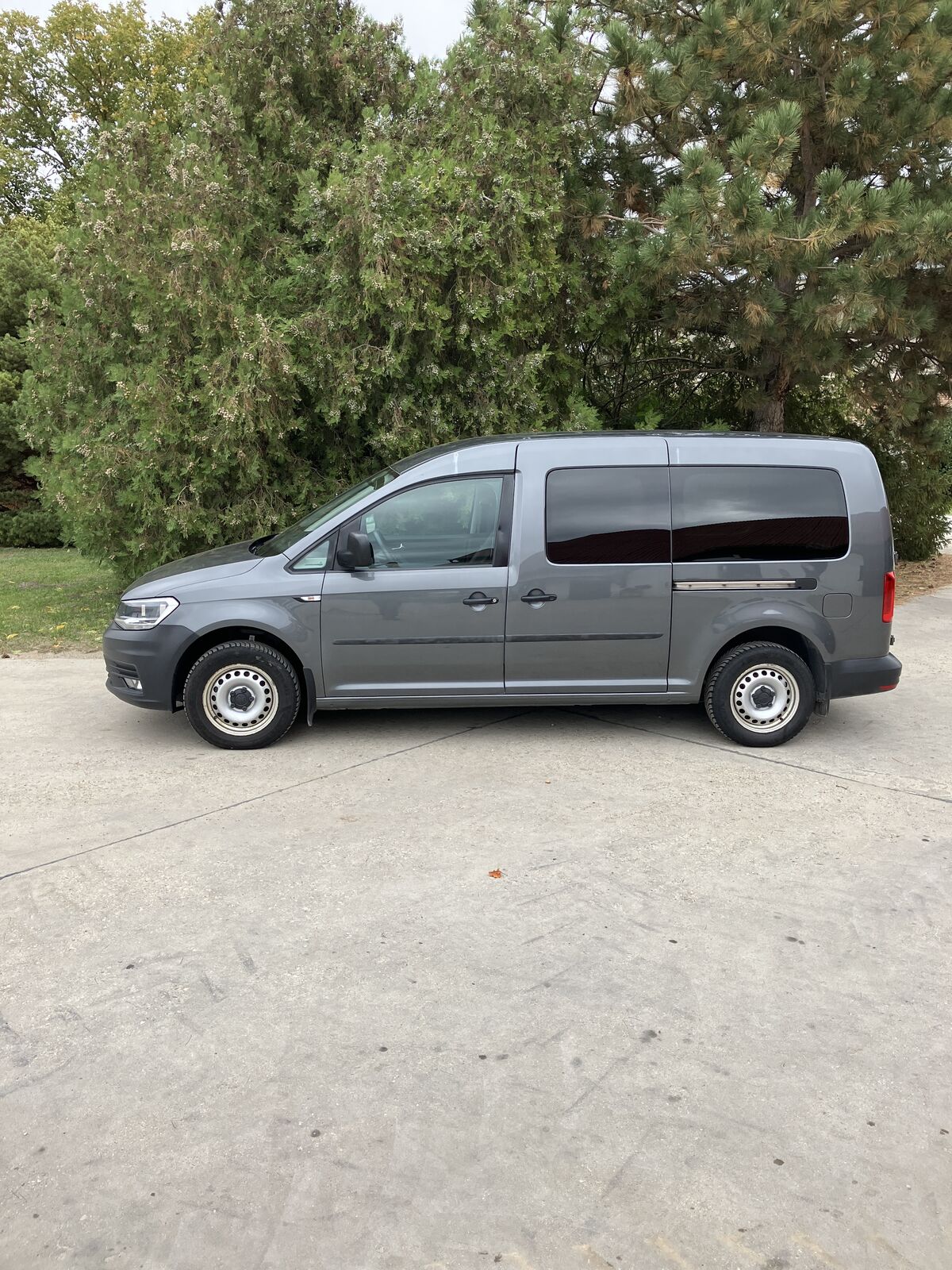 VW Caddy Maxi 1