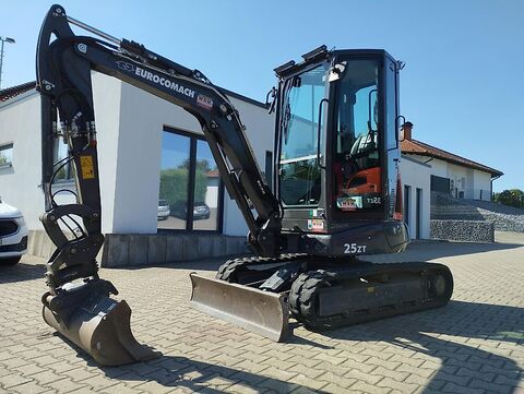 Eurocomach 25 ZT +Löffelpaket +Tilt