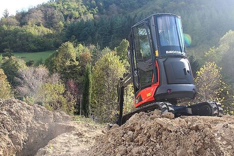 Eurocomach 25ZT Nullheckbagger 2,5to Powertilt HS03 3