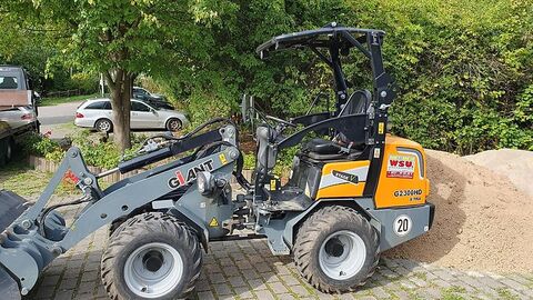 Giant G2300 Xtra HD 3