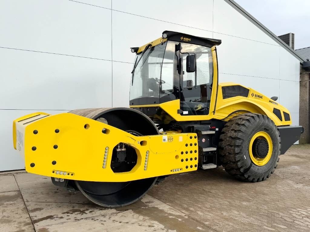 Bomag BW226D-5CL - NEW / Cummins Engine 2