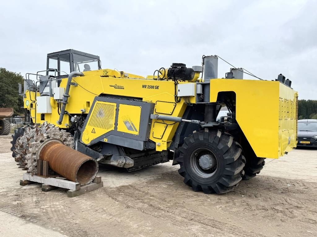Wirtgen WR2500SK - Dutch Machine / Extra Miller and Tire 3