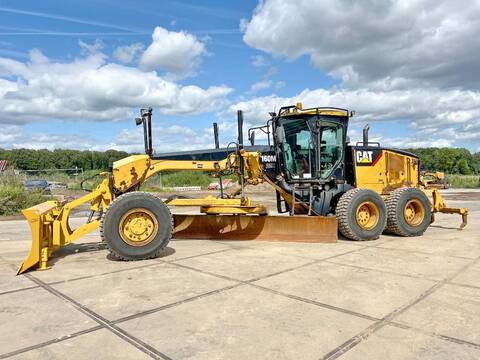 CAT 160M 6x6 Front Blade + Ripper