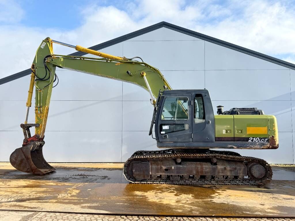 Hyundai 210LC-7 - Hammer Lines / Cummins Engine 1