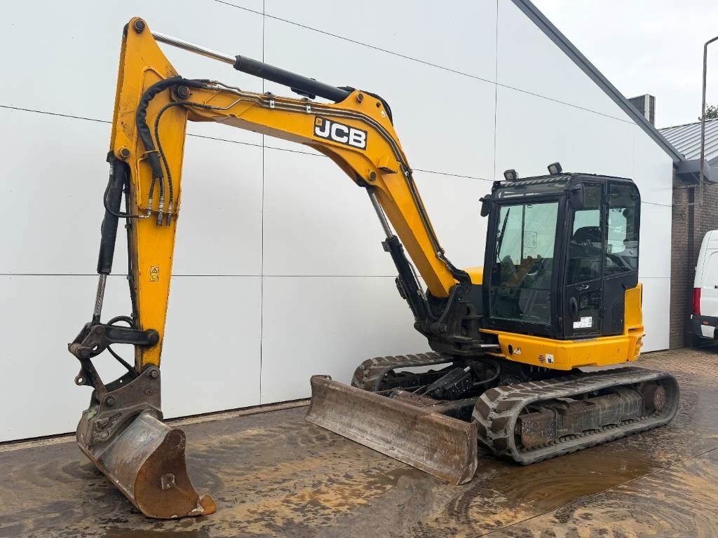 JCB 86C-1 - Hammer Lines / Quick Coupler 2