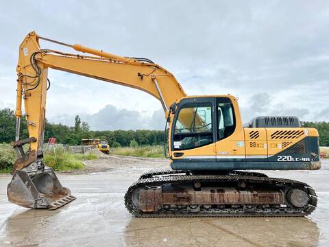 Hyundai R220LC-9A - Hammer Lines / CE Certified