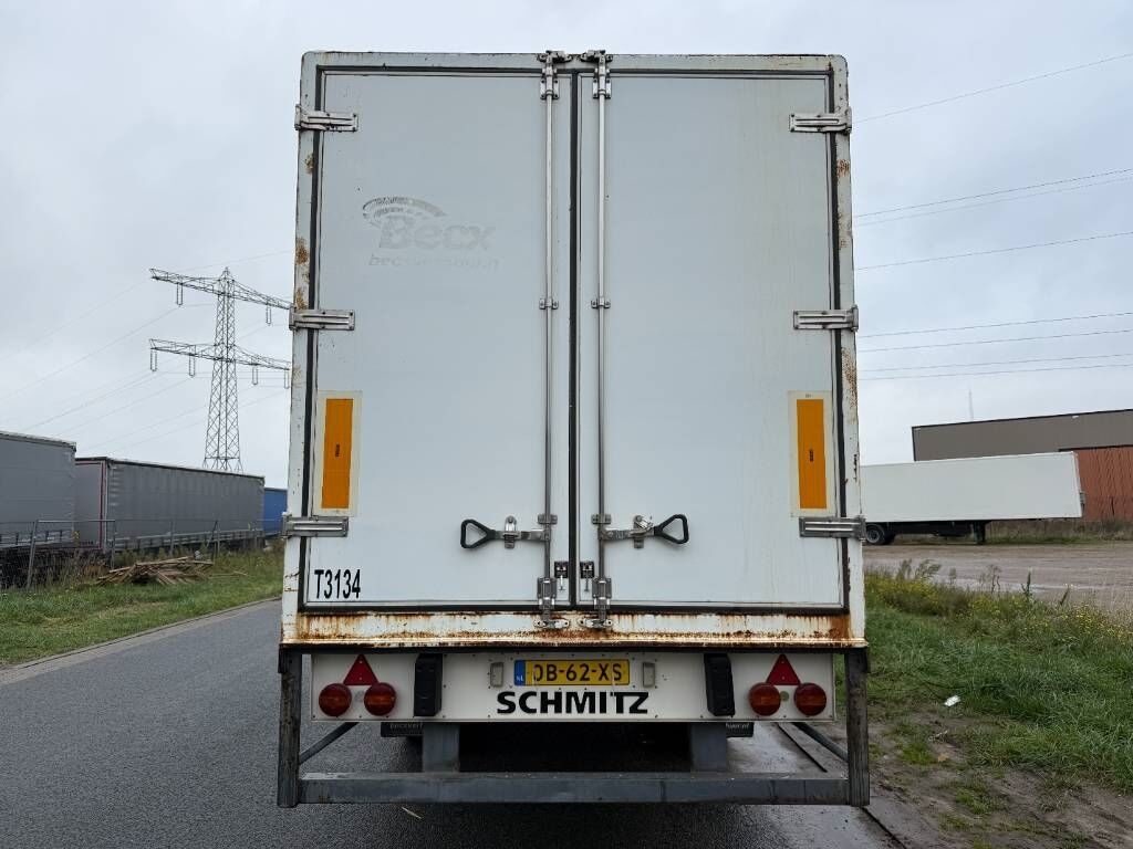 2126 D-18 - Dutch Trailer / 2 Axles 3