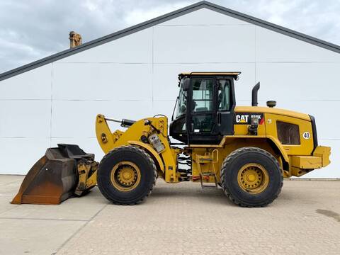 CAT 938K - German German / Backup Camera
