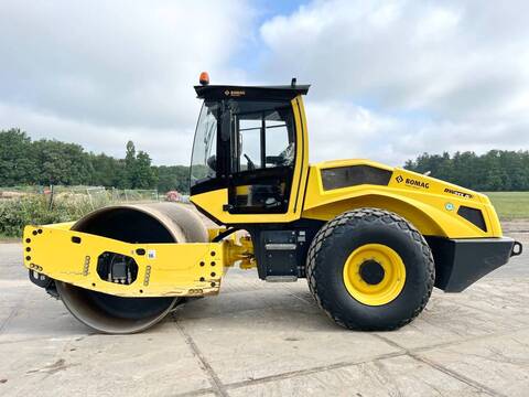 Bomag BW213D-5 Excellent Condition / Low Hours / CE