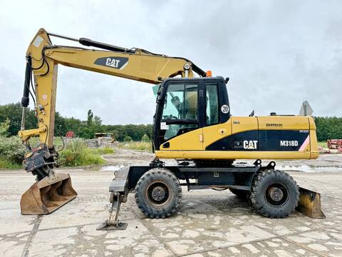 CAT M318D - Tilting Bucket / Quick Coupler