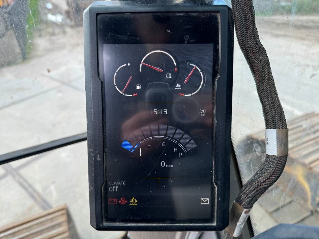 Volvo EC250EL - Dutch Machine / Quick Coupler 1