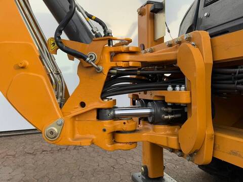CASE 570SV 4WD - 4/1 Bucket / Telescopic Boom / AC