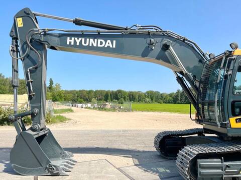 Hyundai R210 Smart Plus *2024 Model*