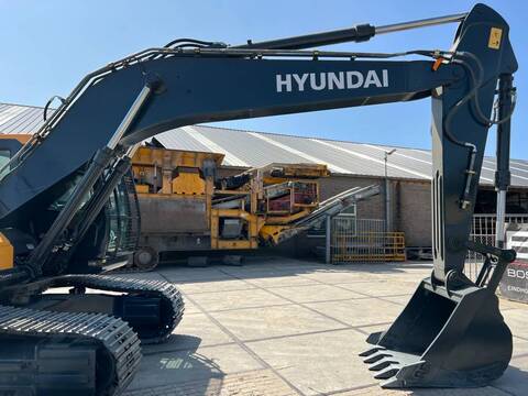 Hyundai R210 Smart Plus *2024 Model*