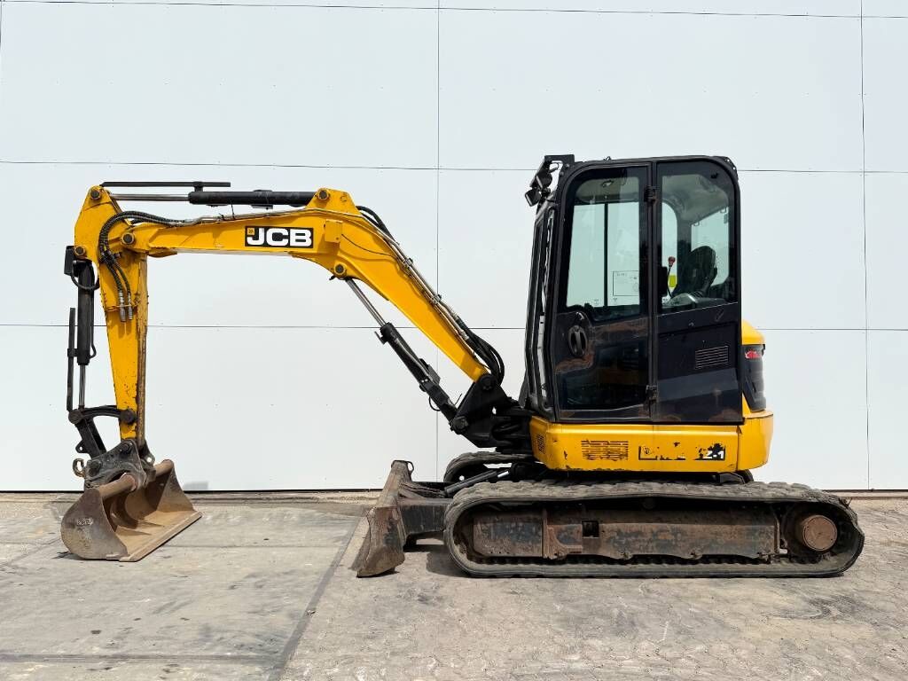 JCB 48Z-1 - Hammer Lines / Quick Coupler 1