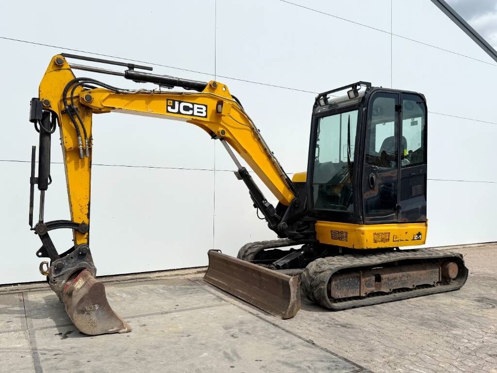 JCB 48Z-1 - Hammer Lines / Quick Coupler 2