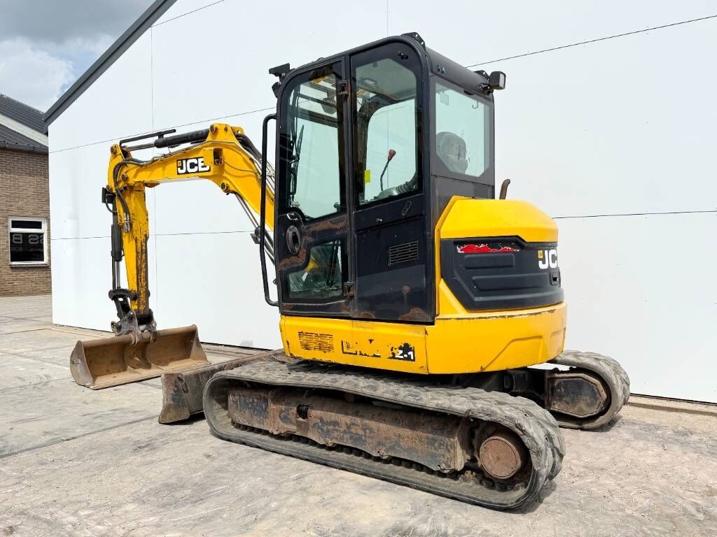 JCB 48Z-1 - Hammer Lines / Quick Coupler 3