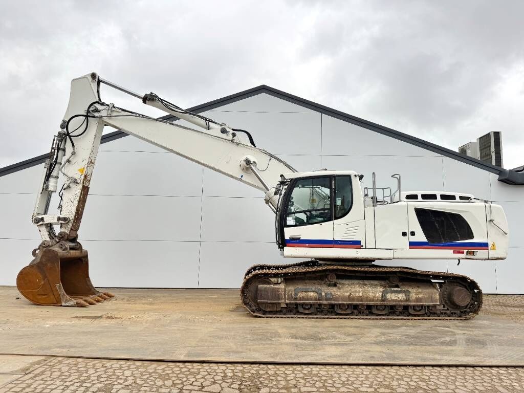 Liebherr R946LC - Hammer Lines / Quick Coupler 1