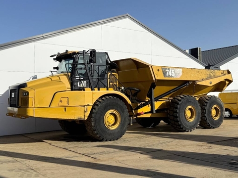 CAT 745 04A - Automatic Greasing / Camera