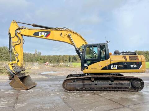 CAT 325DL - Good Condition / Tilting Bucket