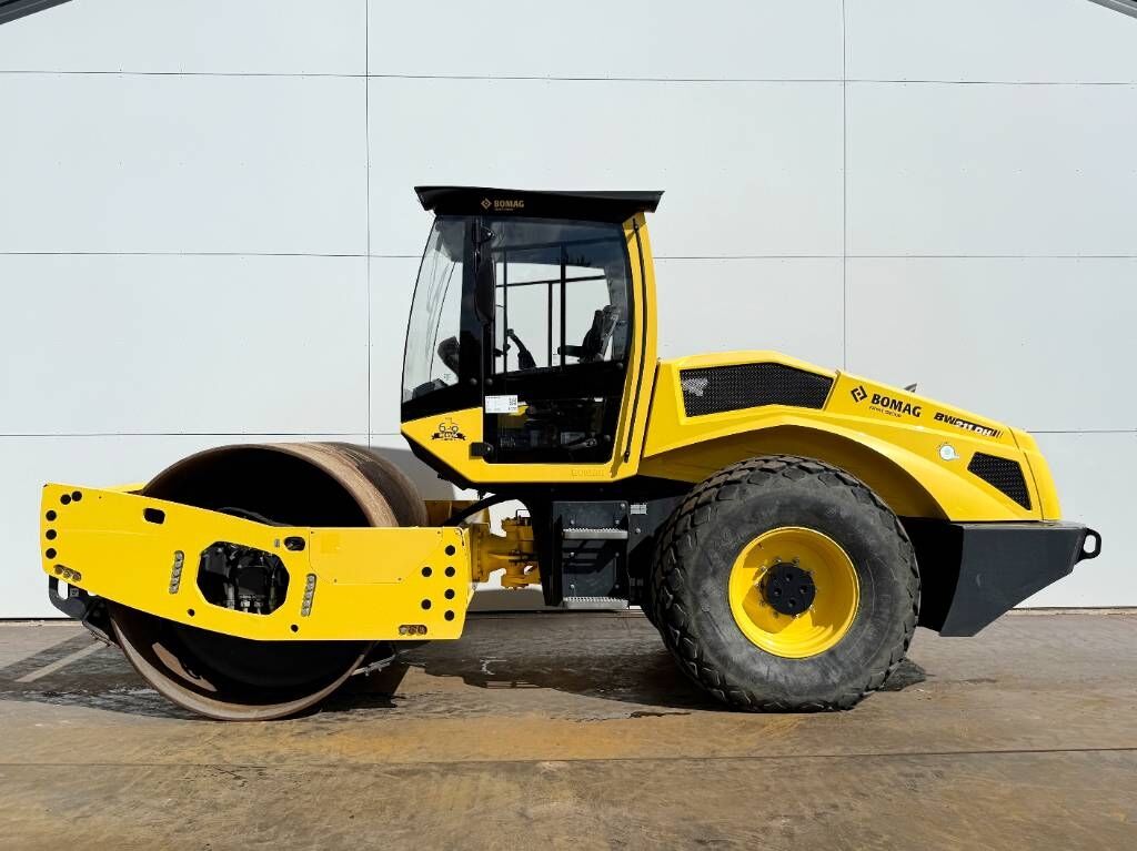 Bomag BW211DH-5 - German Machine / Only 1311 Hours 1