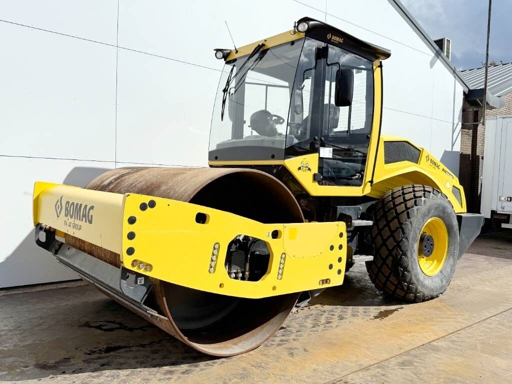 Bomag BW211DH-5 - German Machine / Only 1311 Hours 2