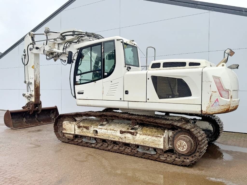 Liebherr R906LC - 2 Buckets Included / Quick Coupler 3