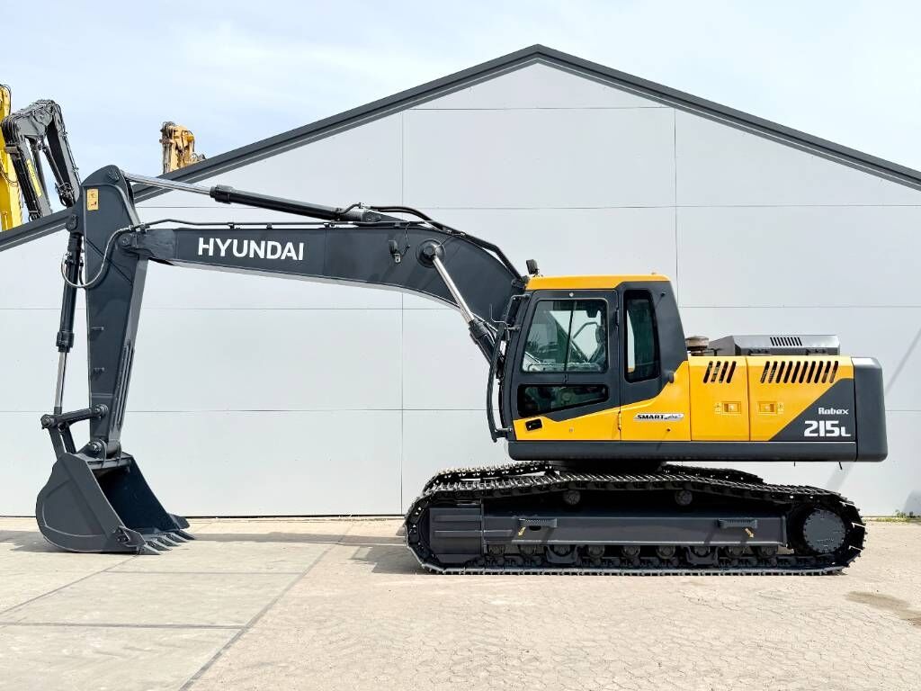 Hyundai R215 Smart Plus *2025 Model* - New / Unused 1