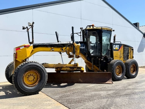 CAT 140M VHP Plus - Joysticks Controls / Top Conditi