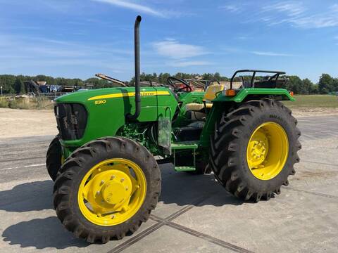<strong>John Deere 5310 4WD </strong><br />