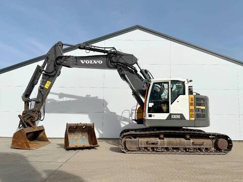 Volvo ECR235EL - Triple Boom / 2 Buckets Included