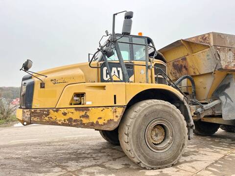 CAT 740B - Good Working Condition