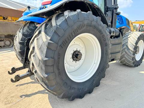 New Holland T 8.360 - 3580 HOURS