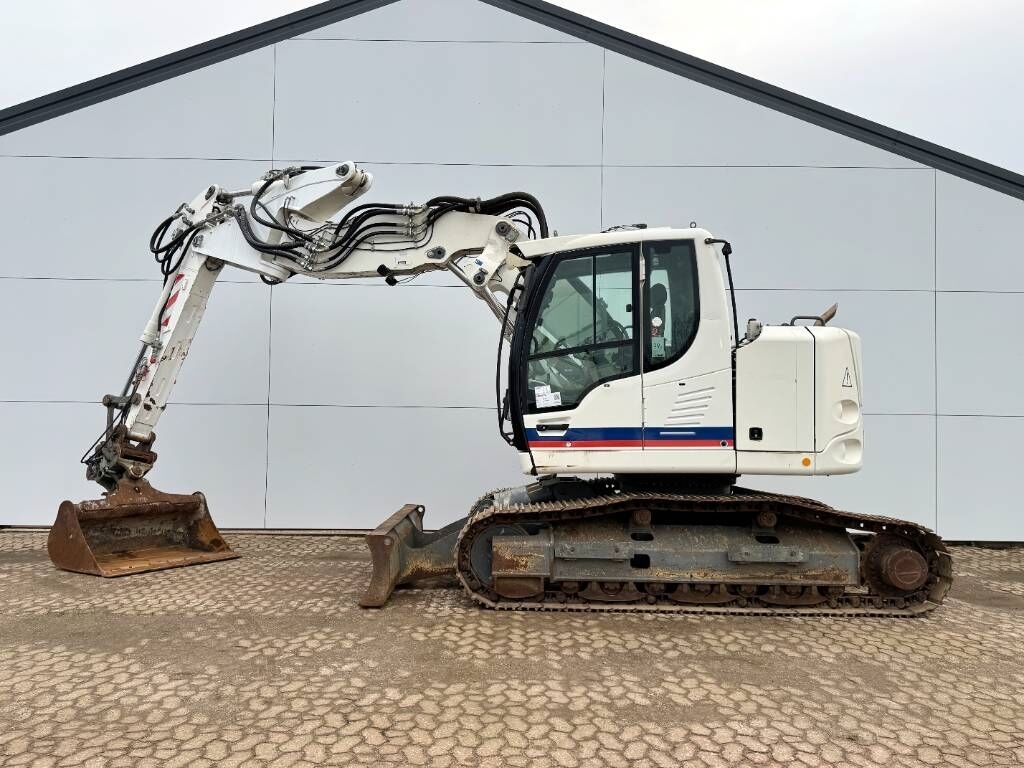 Liebherr R914 Compact - Triple Boom + Extra Attachments 3