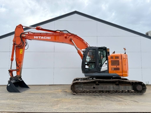 Hitachi ZX225LC-5B - New Bucket / Automatic Greasing / C