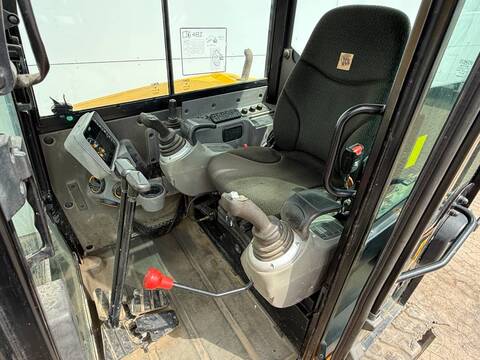 8796-94c52df45138150b203920b84a254a31-5974904