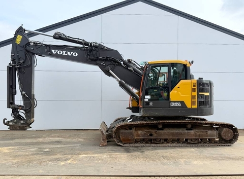 Volvo ECR235EL - German Machine / Triple Boom / Oilqui