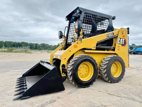 CAT 216B3 - New / Unused / Extra Hydraulic