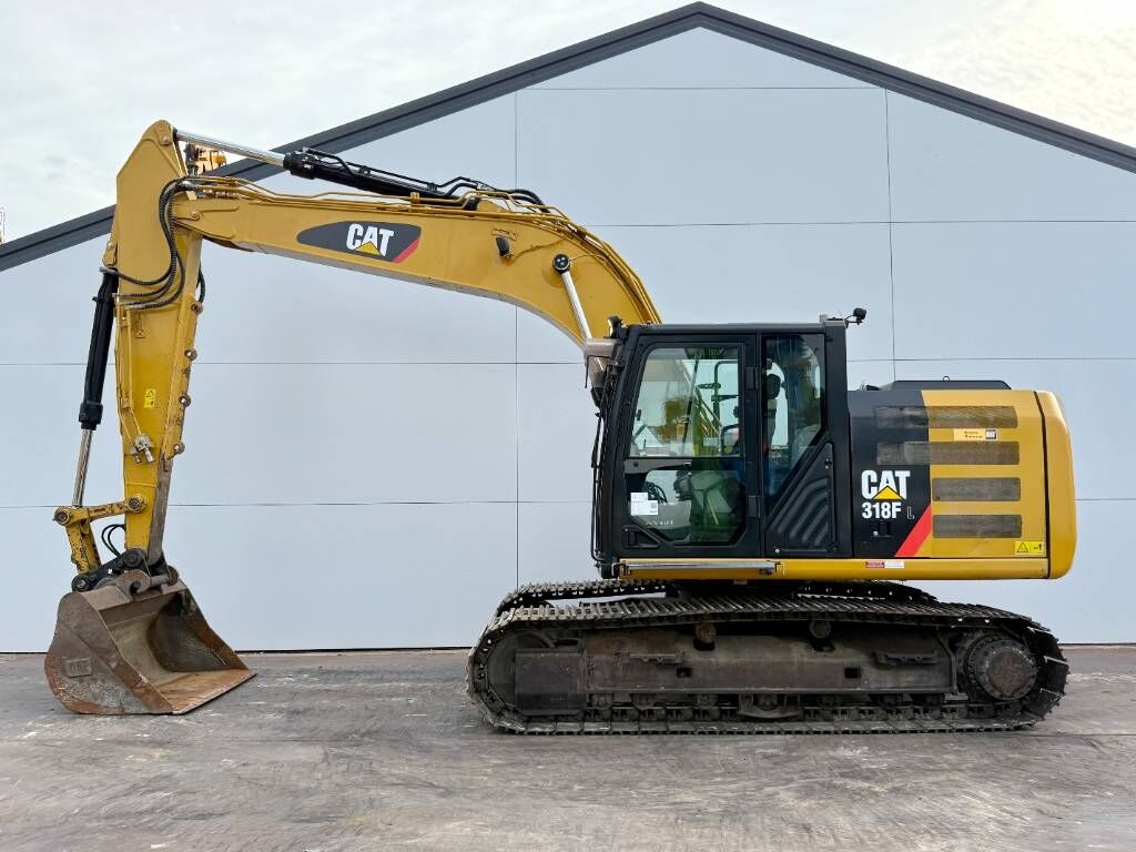 CAT 318FL - Hammer Lines / Quick Coupler / Camera 1