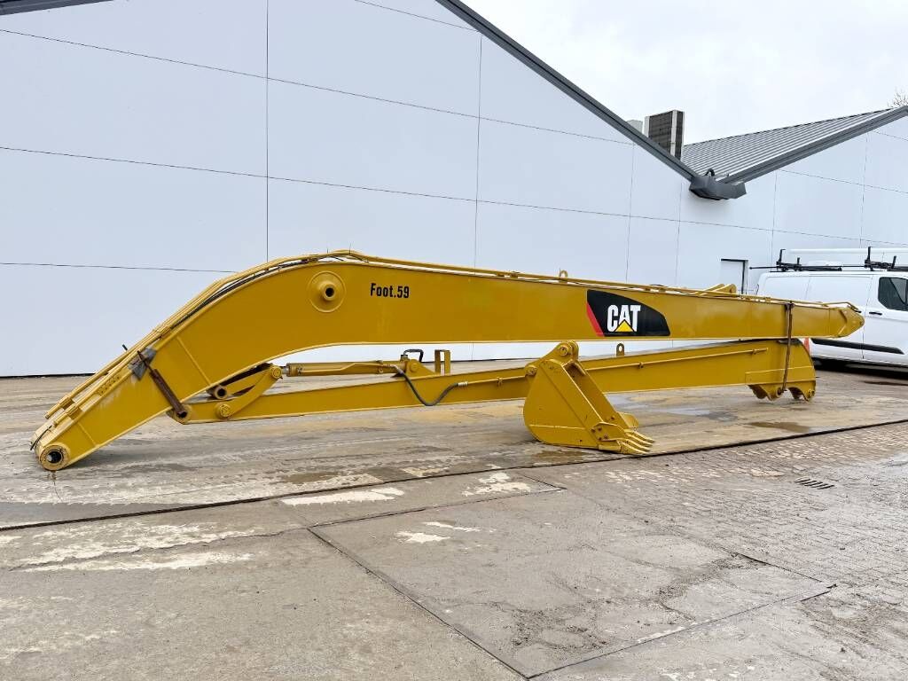 CAT Long Reach Attachments 18m - Fits to 20-25t 2