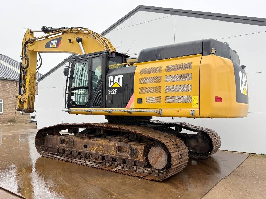 CAT 352F - Dutch Machine / Hammer Lines 3