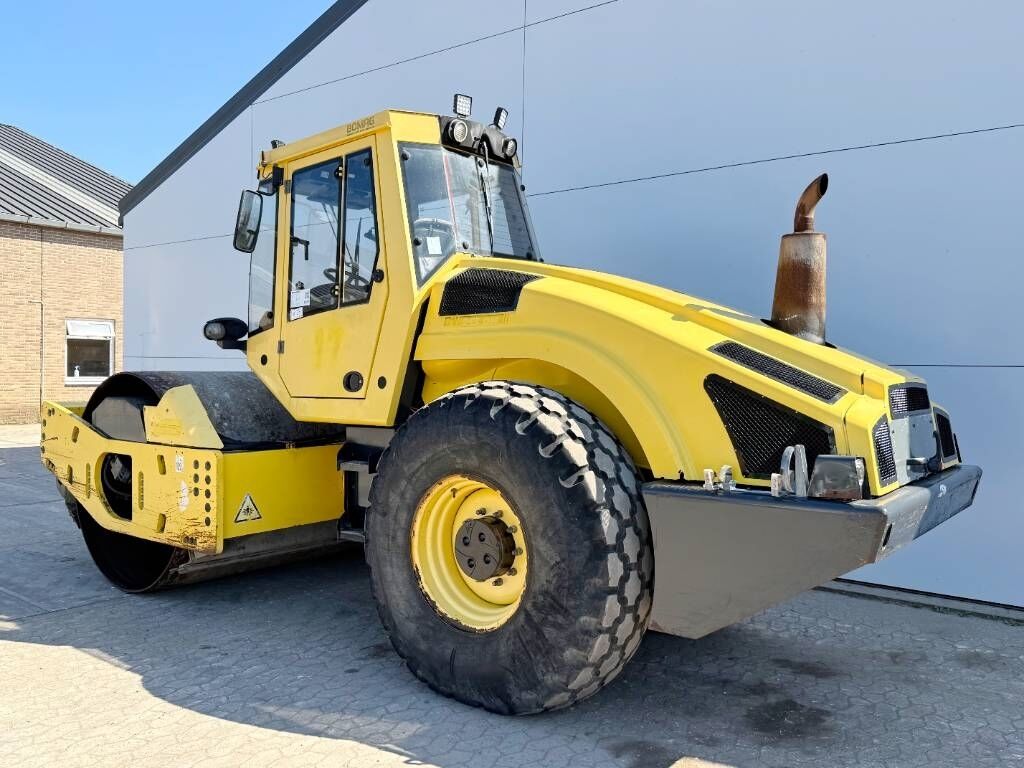 Bomag BW213DH-4 - EVIB/BVC / German Machine / Airco 3