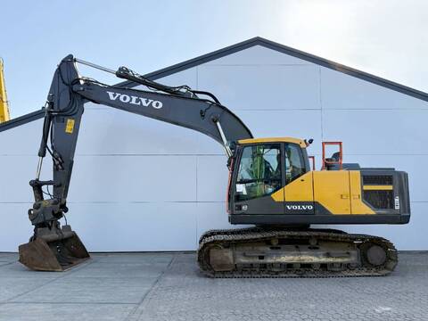Volvo EC220EN - German Machine / Tilting Bucket