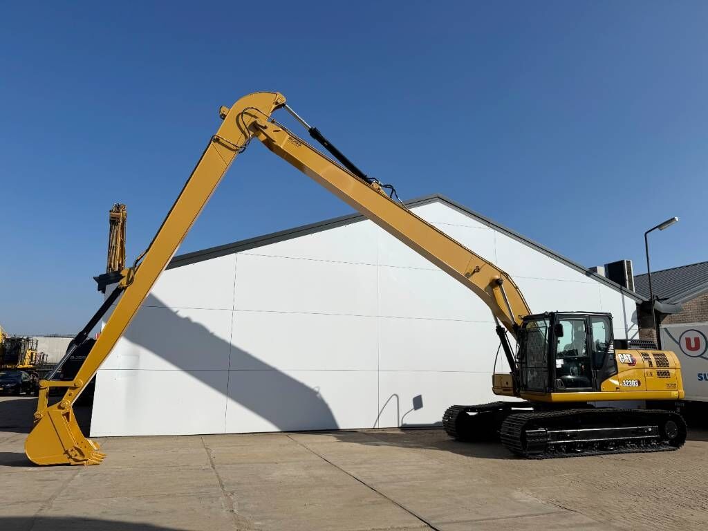CAT 323D3 - 16 Meter Long Reach / New / Unused 1