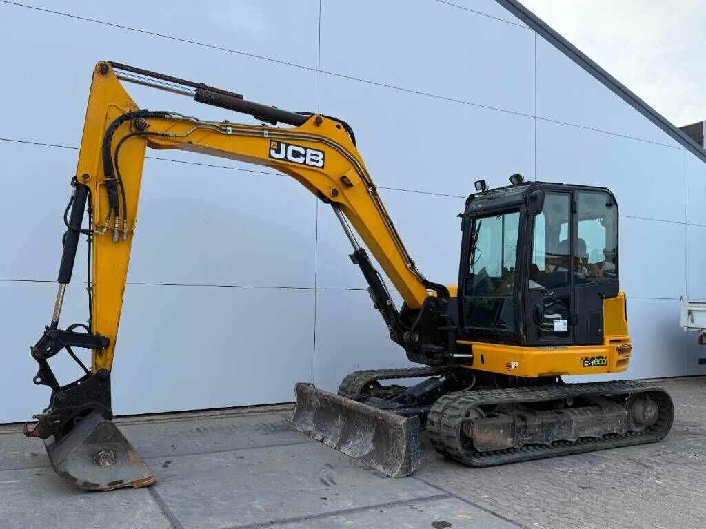 JCB 86C-1 - Hammer Lines / Quick Coupler 2