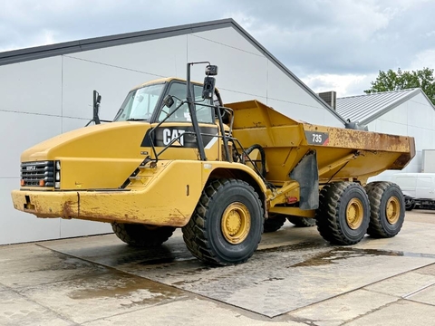 CAT 735 - Automatic Greasing / Camera