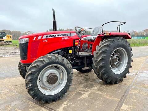 <strong>Massey Ferguson 9500</strong><br />