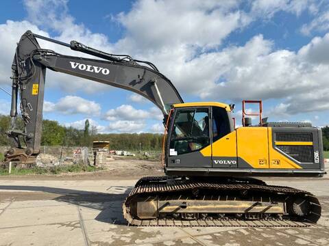 Volvo EC250EL - Hamer Lines / Quick Coupler