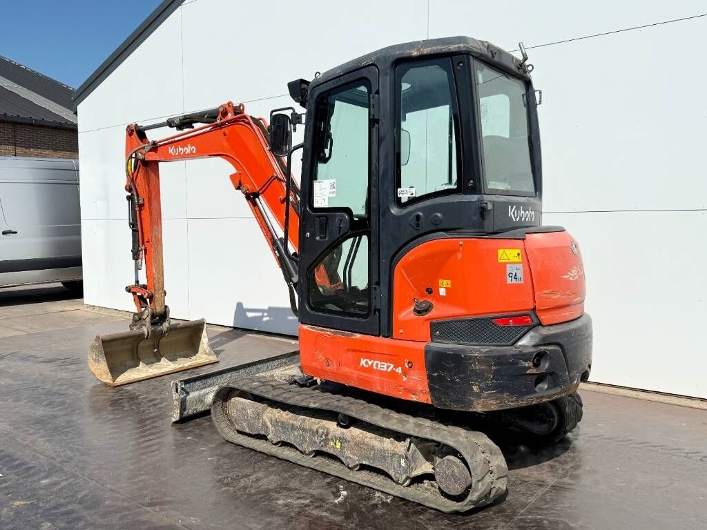 Kubota KX037-4 - Hammer Lines / Quick Coupler 3