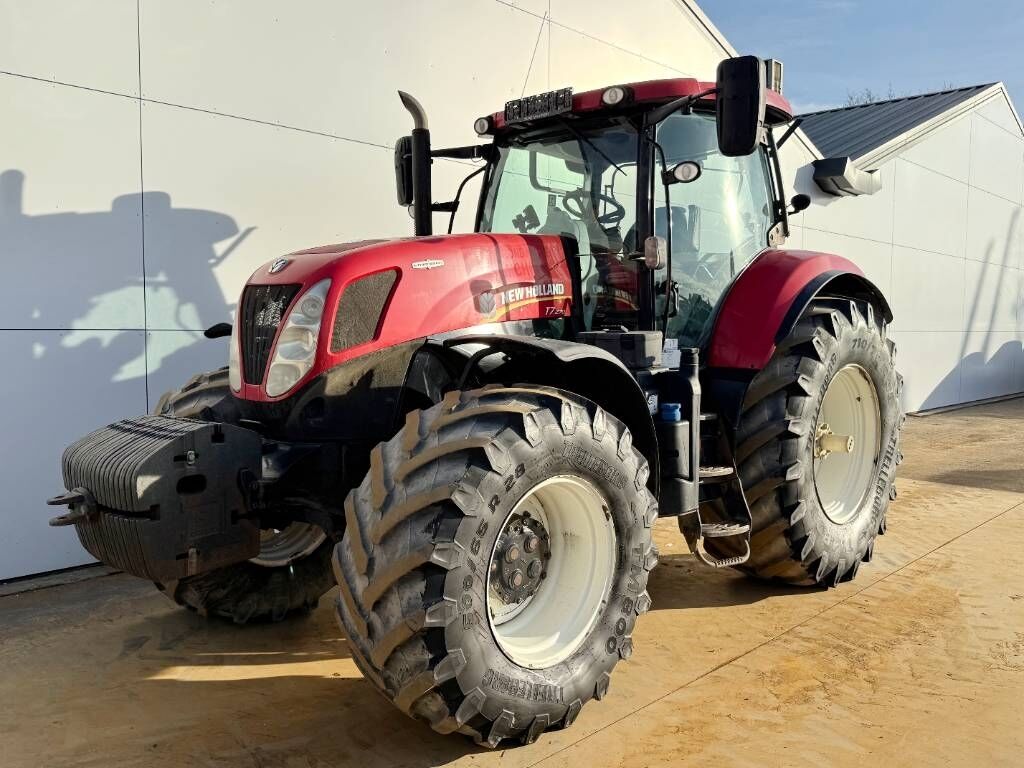 New Holland T7.270 - 4 Hydraulics / Good Working Condition 2